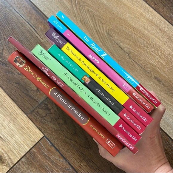 Variety Bundle of 7 American Girl and Character Chapter Books - Picture 3 of 7